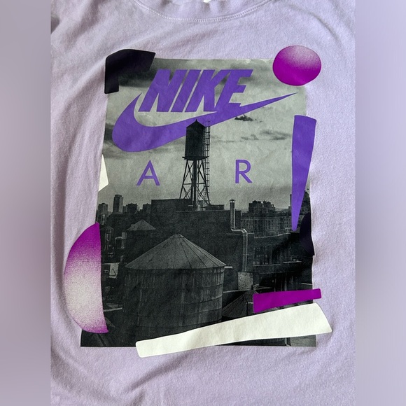 Nike Men's Purple Graphic T-Shirt - Picture 3 of 3